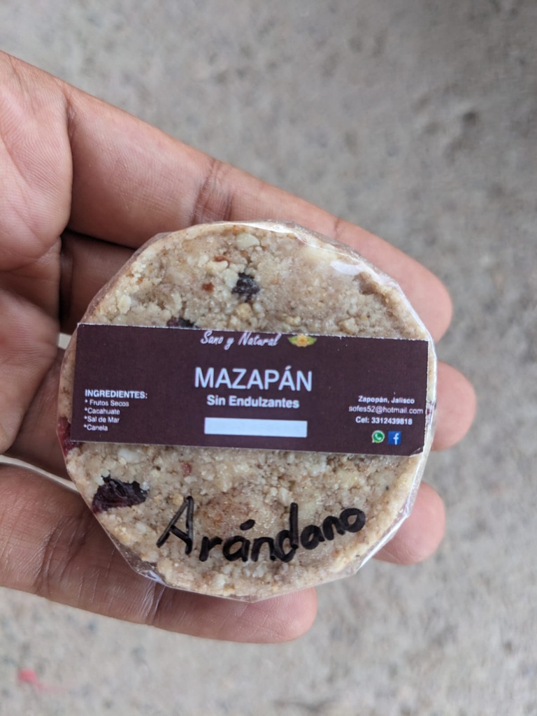Marzipan tradicional mexican style with cranberries